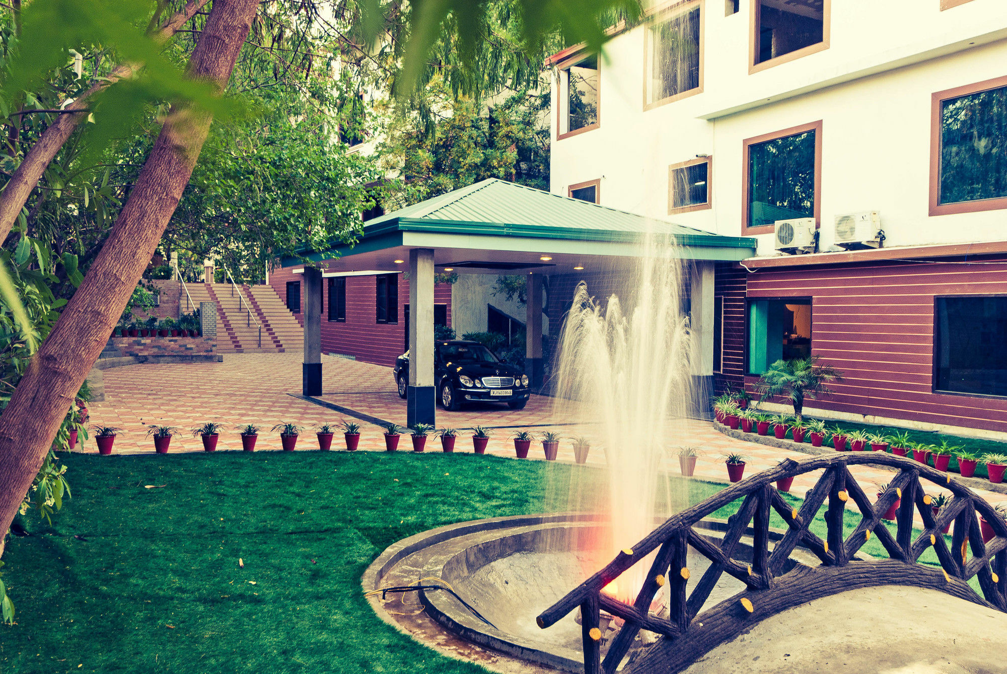 The Byke Grassfield Resort With Outdoor Pool, Shyam Nagar, Jaipur Dźajpur Zewnętrze zdjęcie